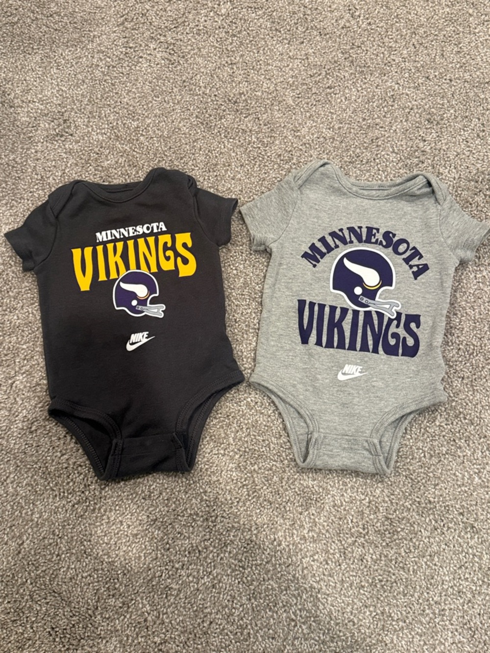 Minnesota Vikings 6-9 months baby clothes
